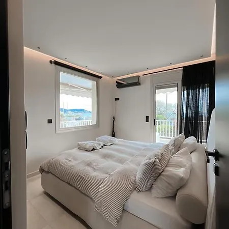 Luxury 2 By The Sea